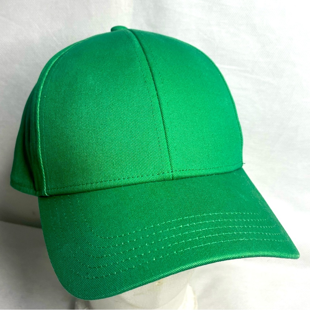 Aritzia TNA Baseball Hat Green Adjustable One Size Yoga Run Fitness Breathable